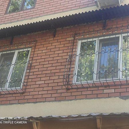 1-Bedroom Apartment In The Very City Center Tashkent Ngoại thất bức ảnh